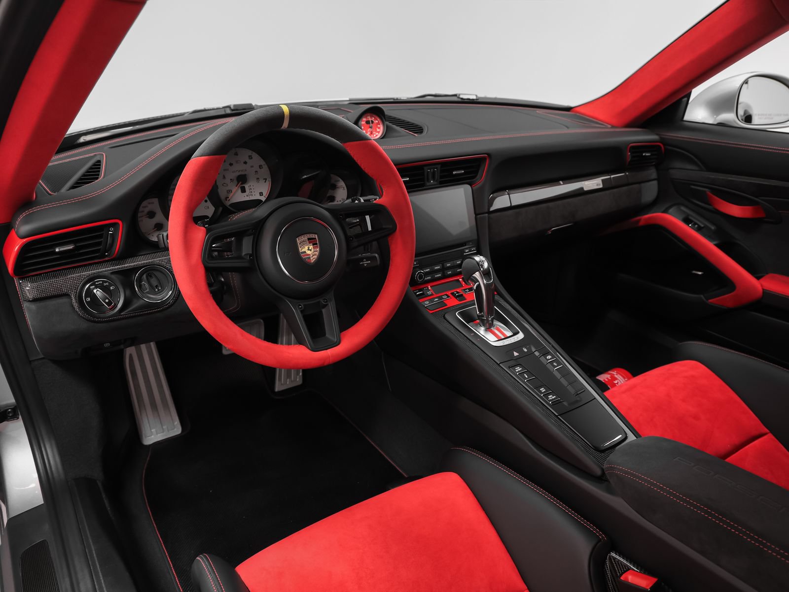 Certified 2018 Porsche 911 GT2 RS RWD image 85