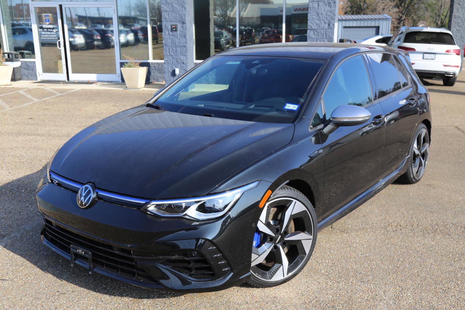 Used 2024 Volkswagen Golf R image 1