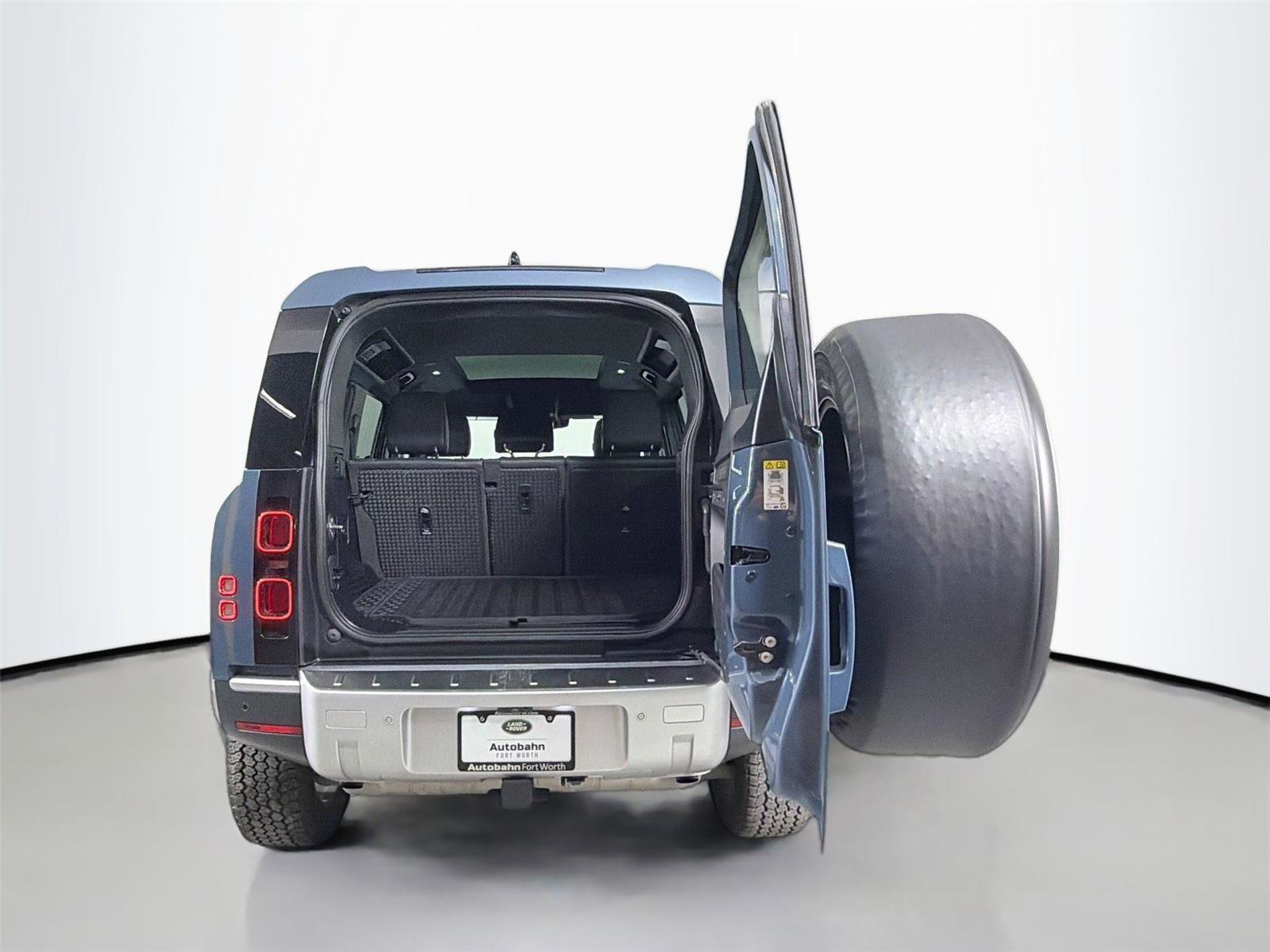 Certified 2021 Land Rover Defender 110 SE image 28