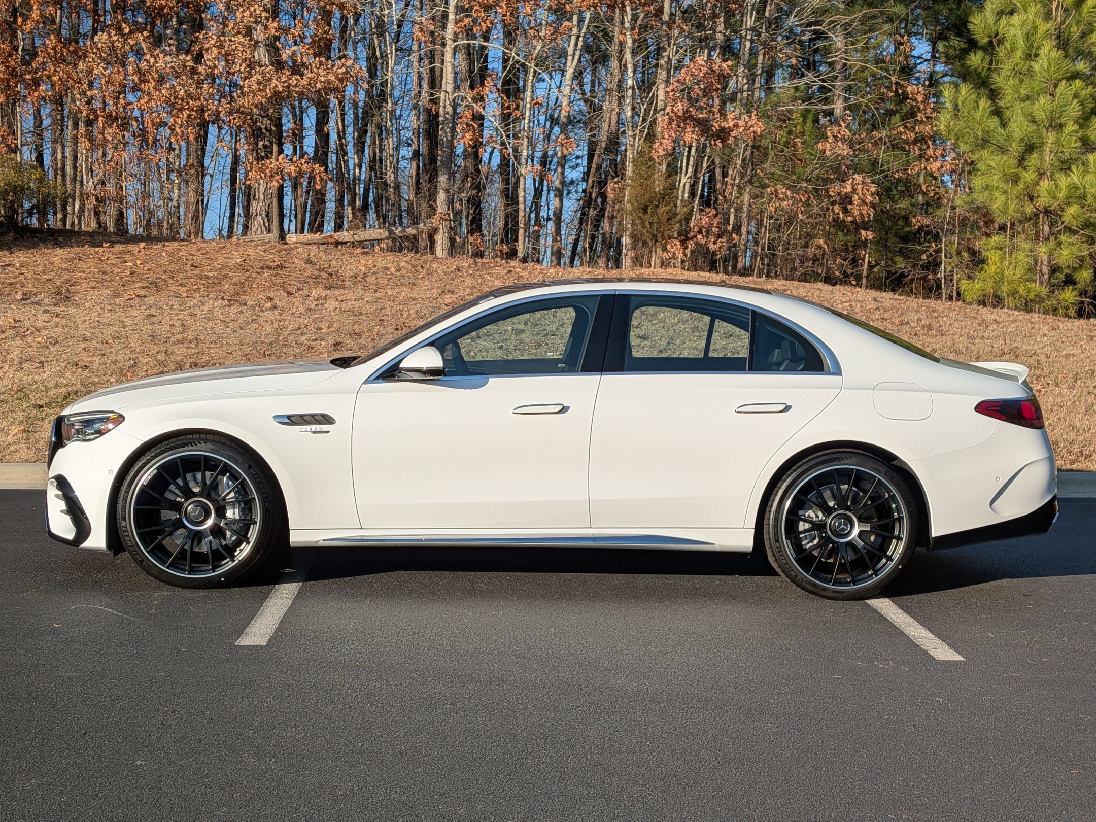 New 2026 Mercedes-Benz E 53 AMG e 4MATIC Sedan image 7