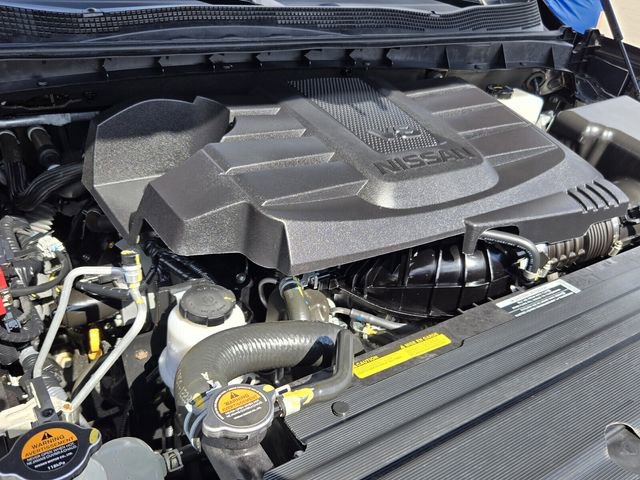 Used 2024 Nissan Titan SV w/ SV Bronze Edition Package image 17