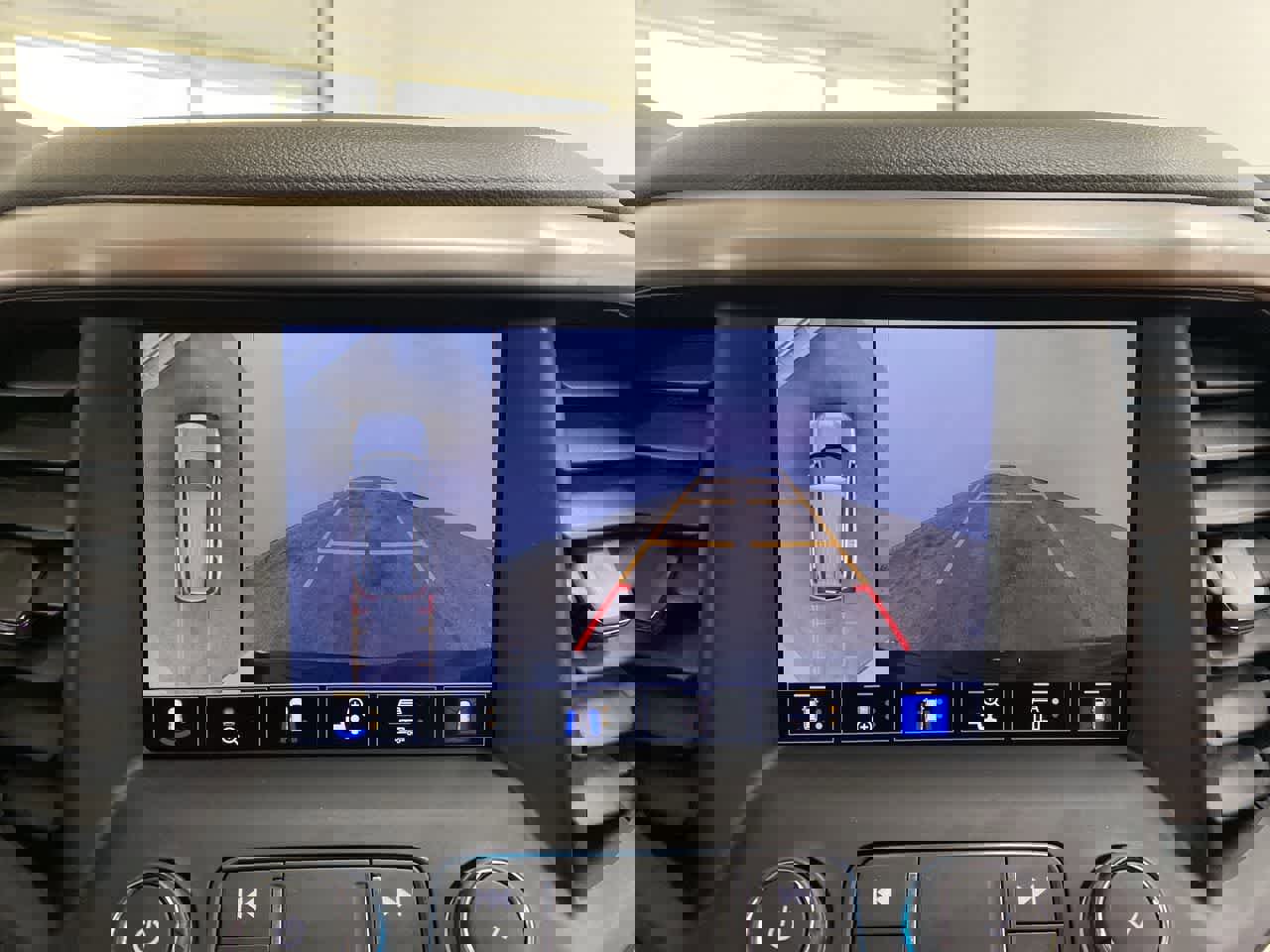 Used 2022 GMC Acadia Denali w/ Denali Ultimate Package AWD/4WD image 25