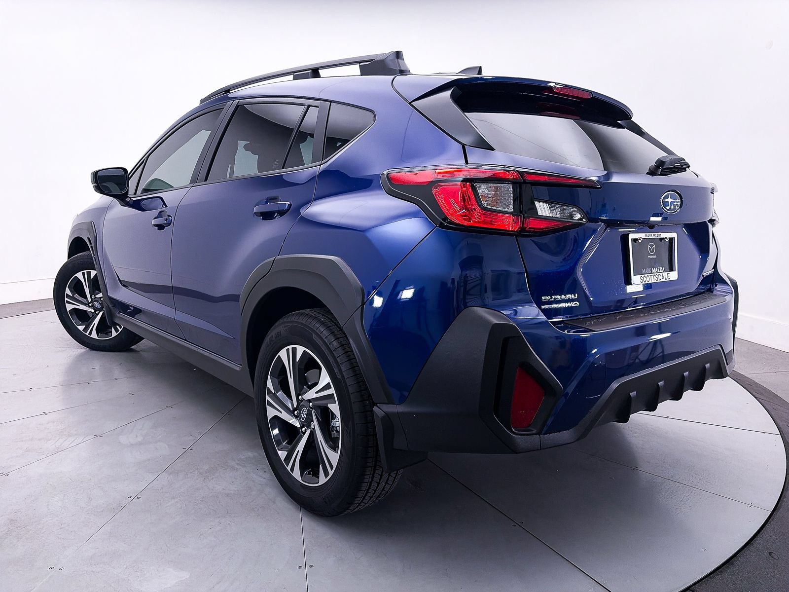 Used 2024 Subaru Crosstrek 2.0i Premium AWD/4WD image 2