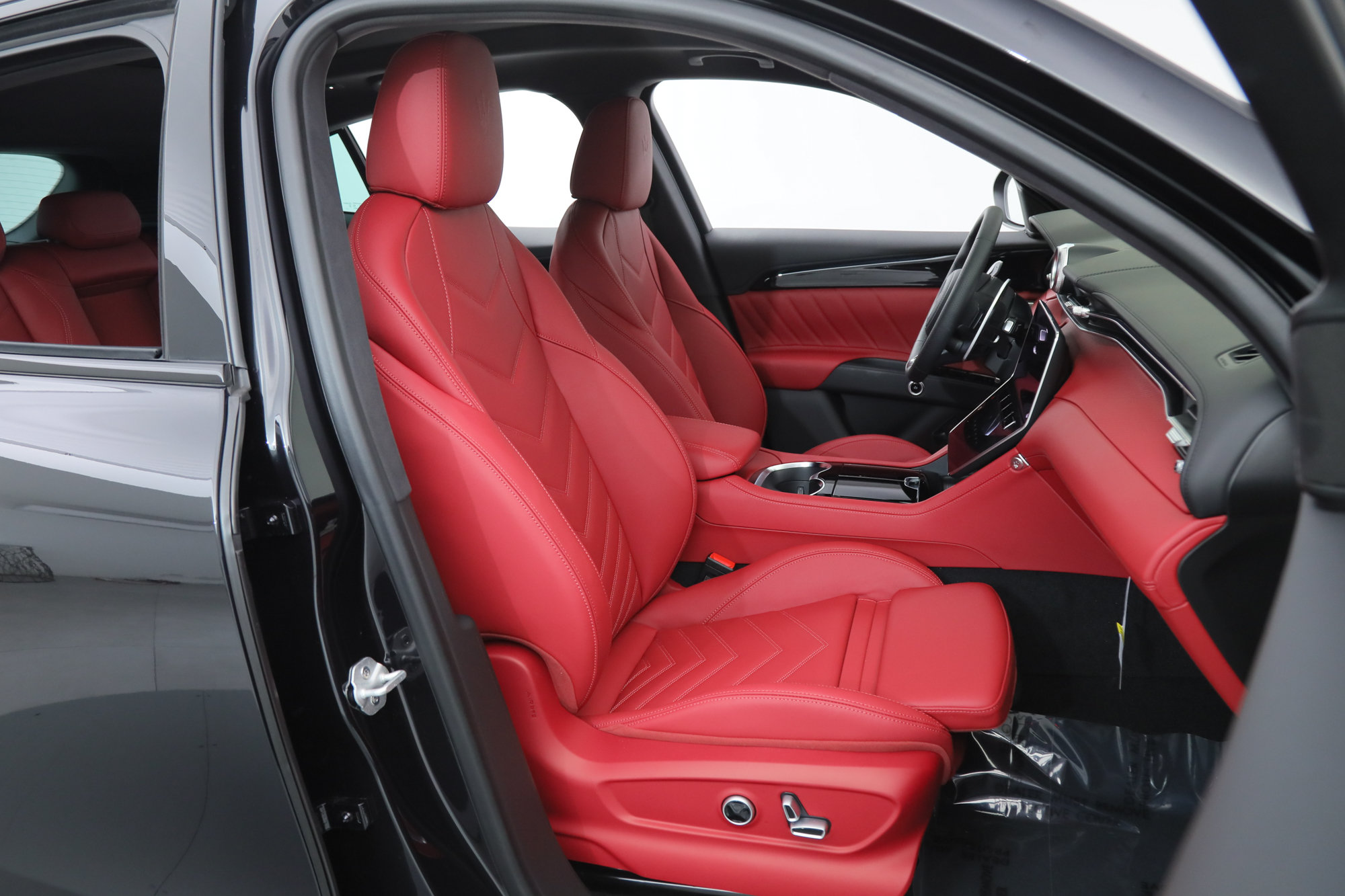 Used 2026 Maserati Grecale Modena AWD/4WD image 10