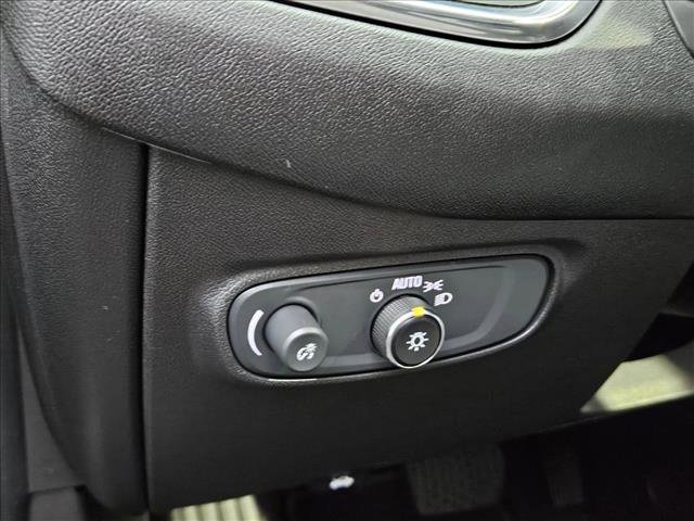 Used 2023 Chevrolet Equinox LT image 7