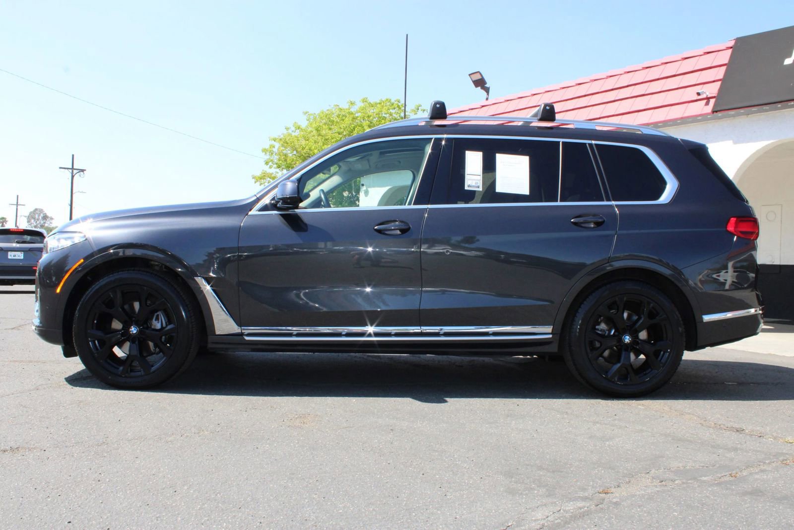 Used 2022 BMW X7 xDrive40i w/ Premium Package image 54