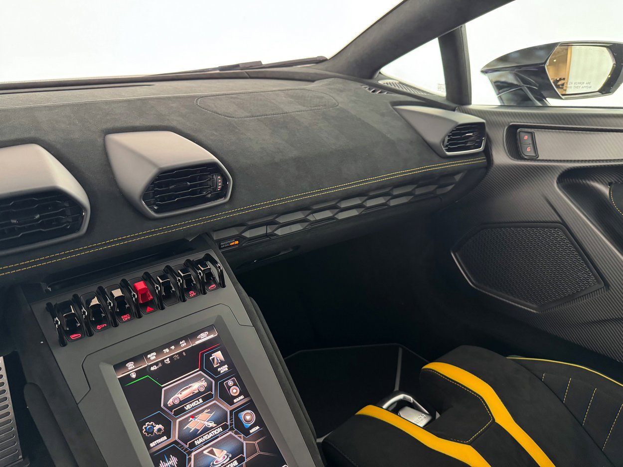 Used 2023 Lamborghini Huracan STO image 21