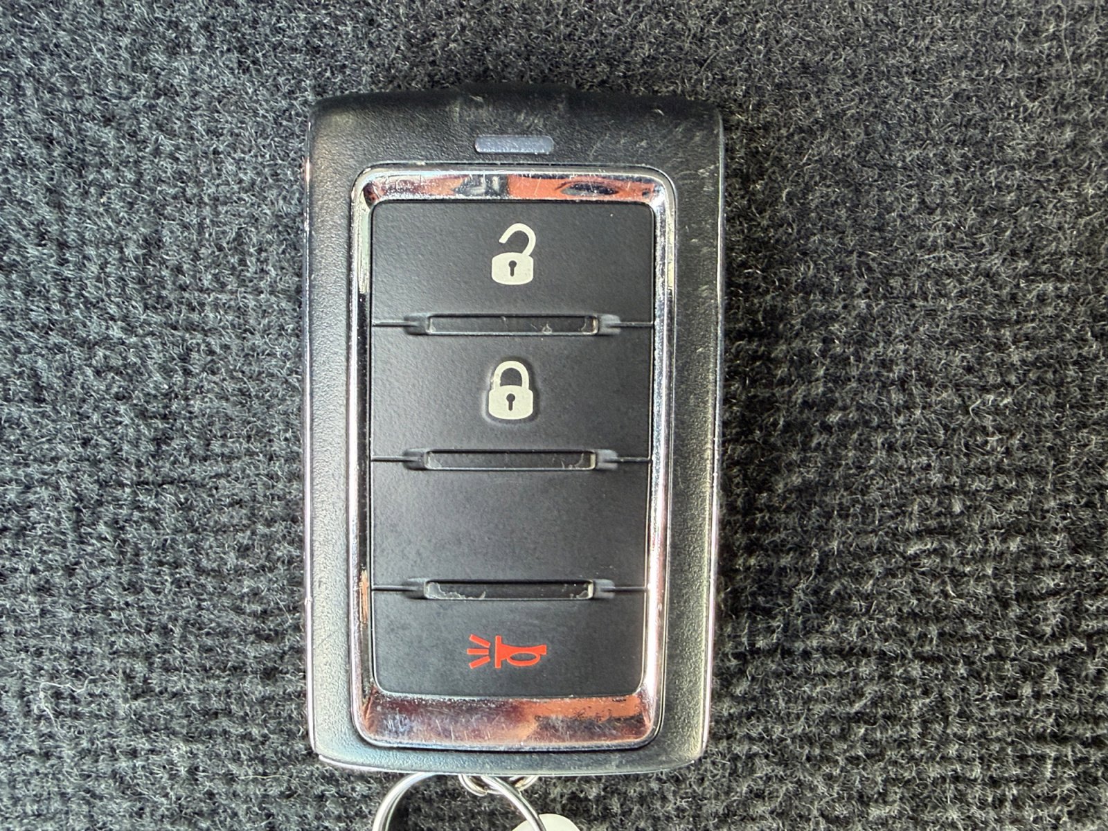 Used 2023 Jeep Grand Cherokee L Laredo image 30