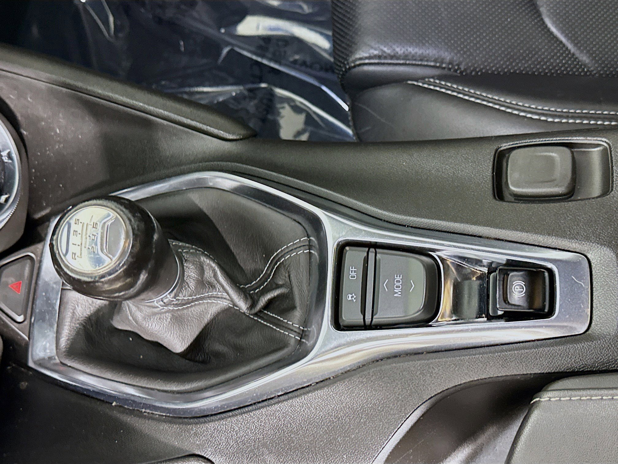 Used 2019 Chevrolet Camaro LT image 20