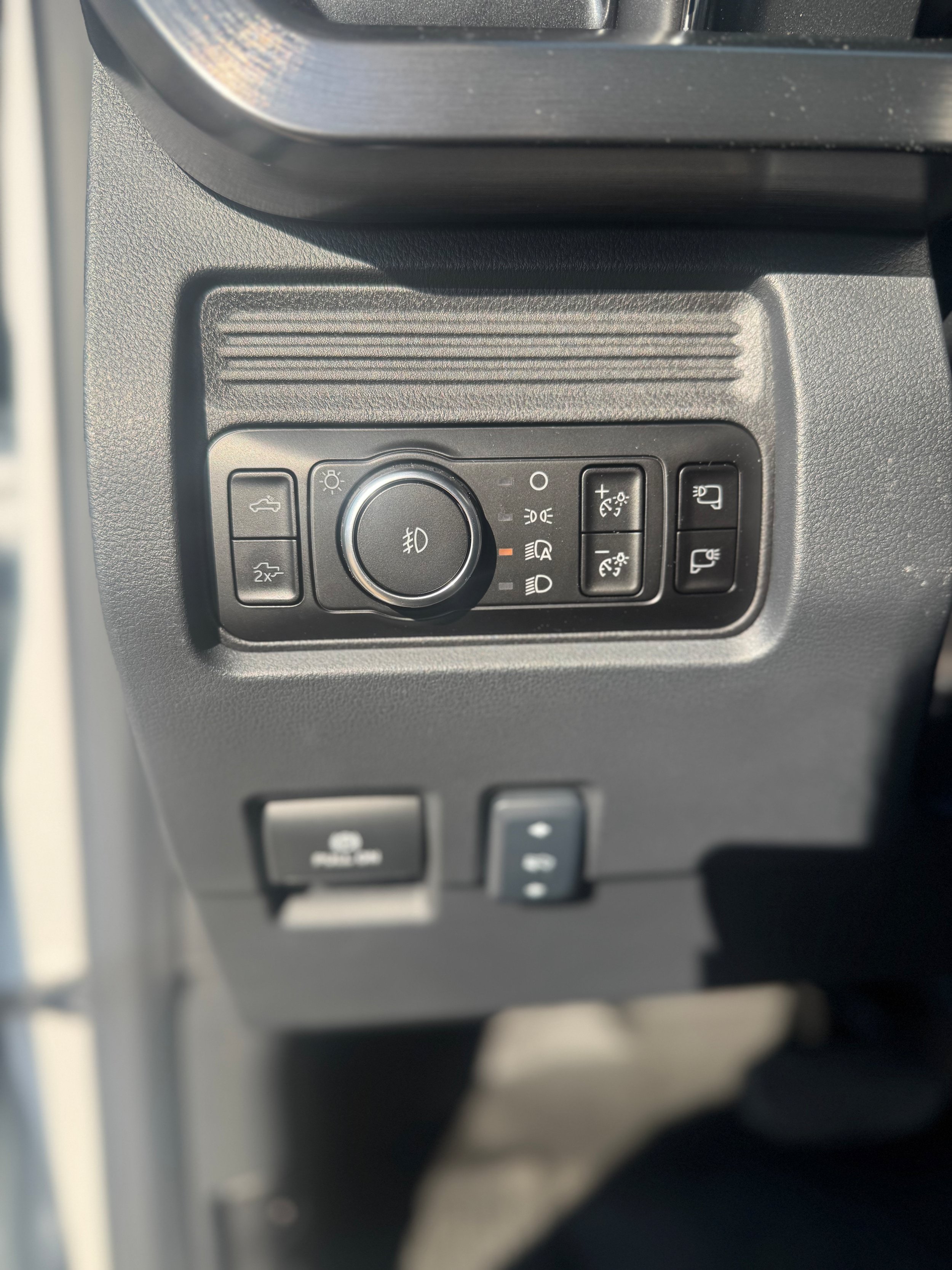 New 2026 Ford F350 Lariat RWD image 6