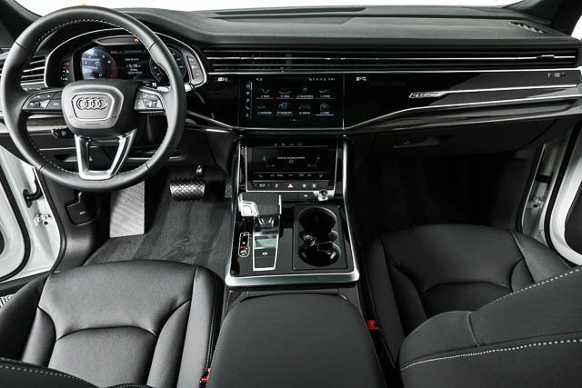New 2025 Audi Q8 Premium image 20