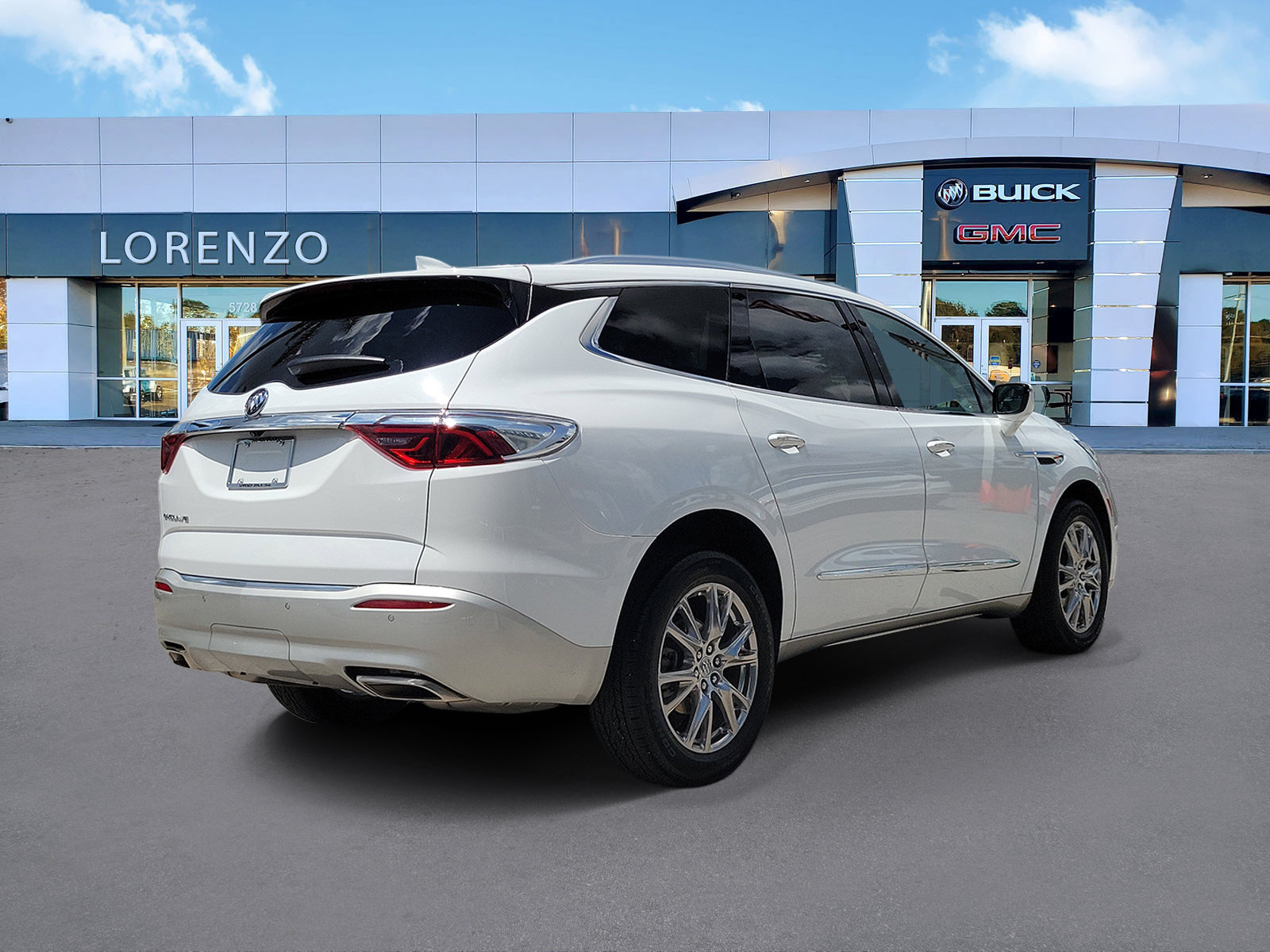 Used 2024 Buick Enclave Essence w/ Experience Buick Package FWD image 5