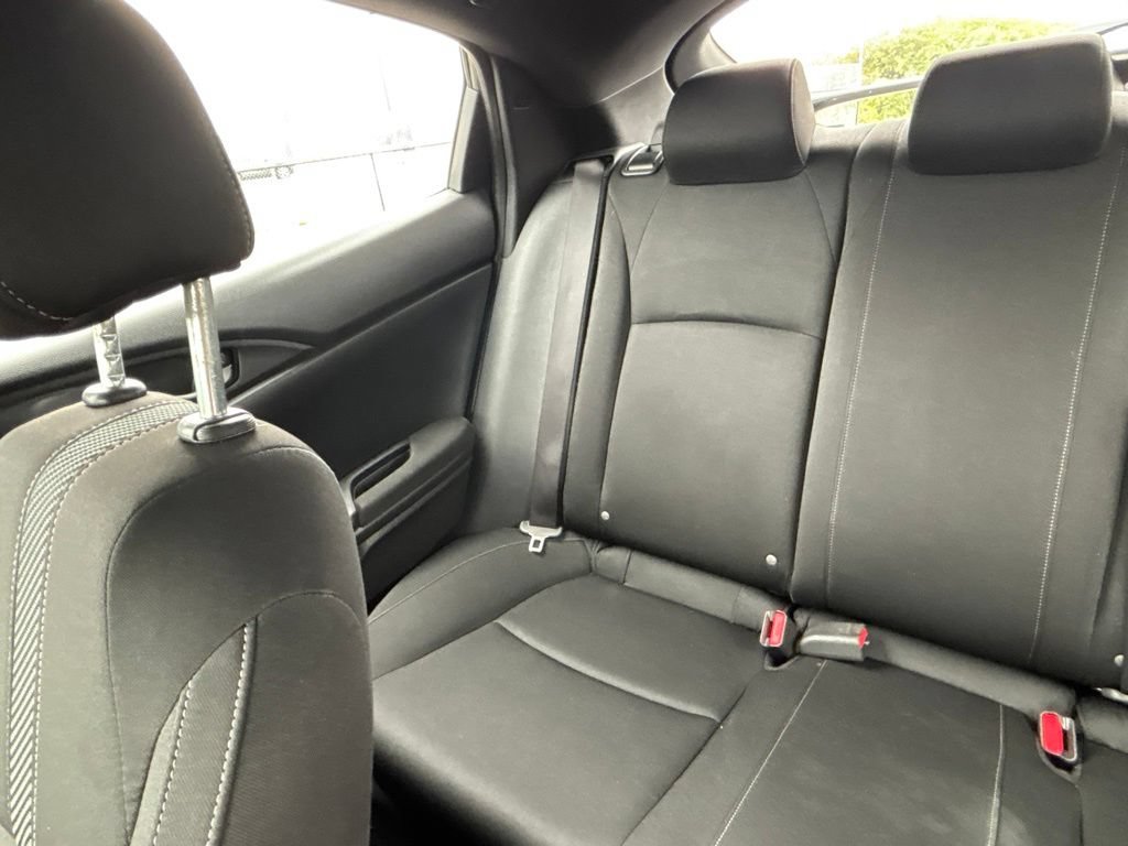 Used 2017 Honda Civic Sport image 30