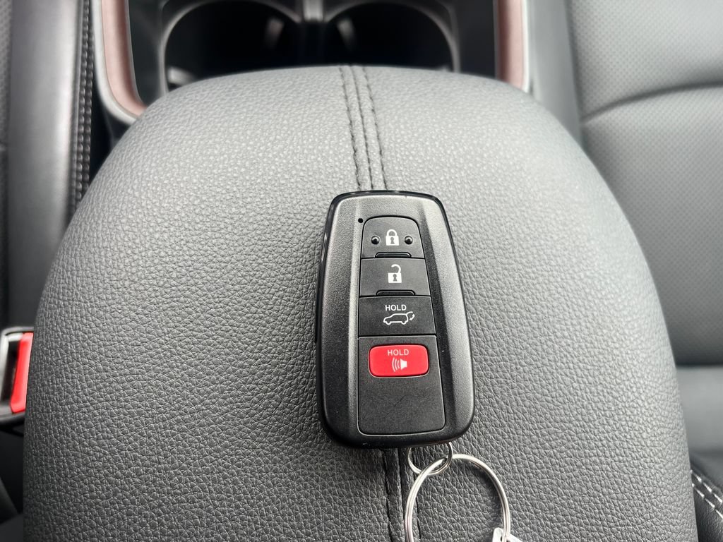 Used 2025 Toyota RAV4 Limited w/ Advanced Technology Package AWD/4WD image 32