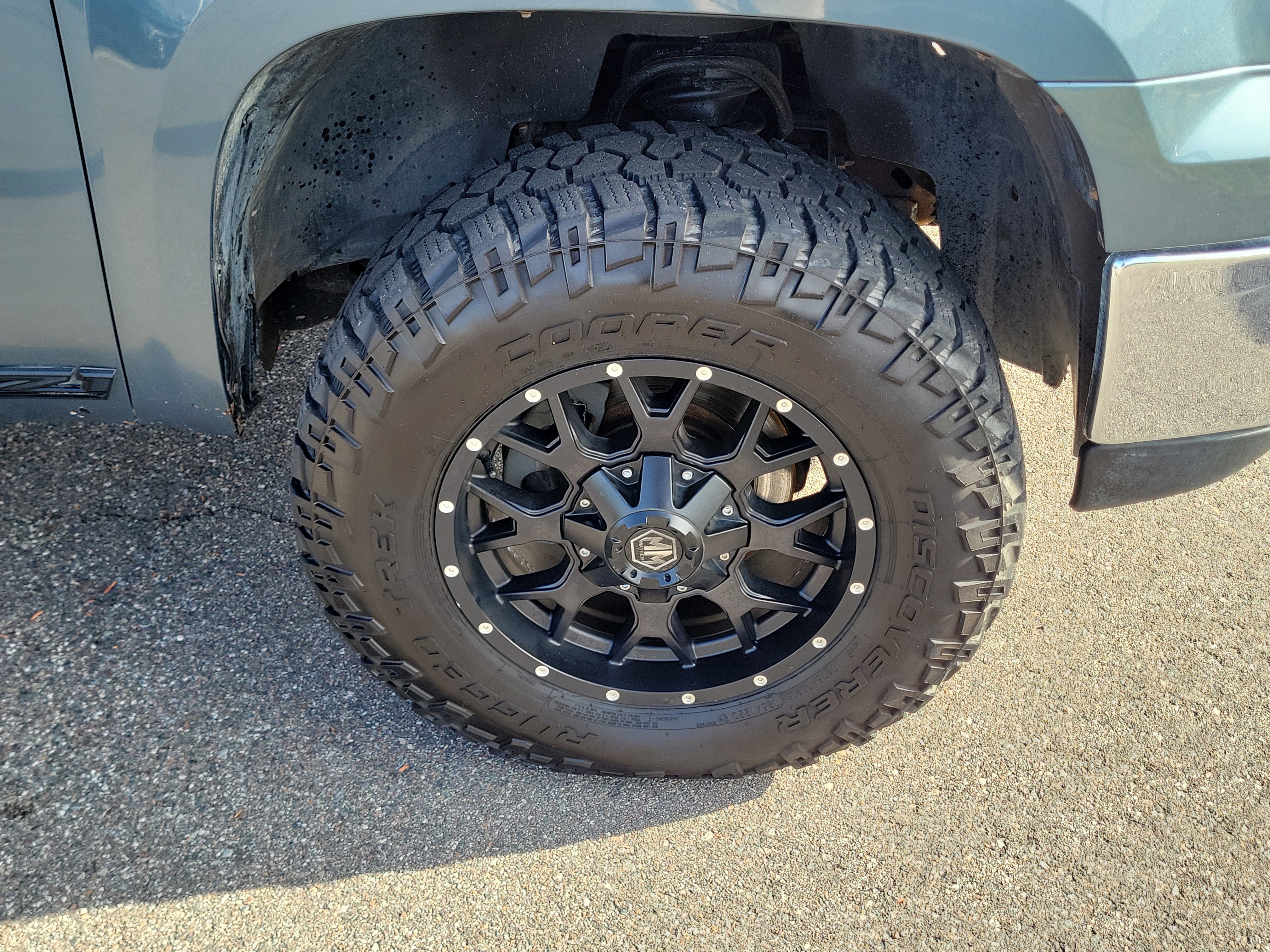 Used 2010 GMC Sierra 1500 SLE AWD/4WD image 33