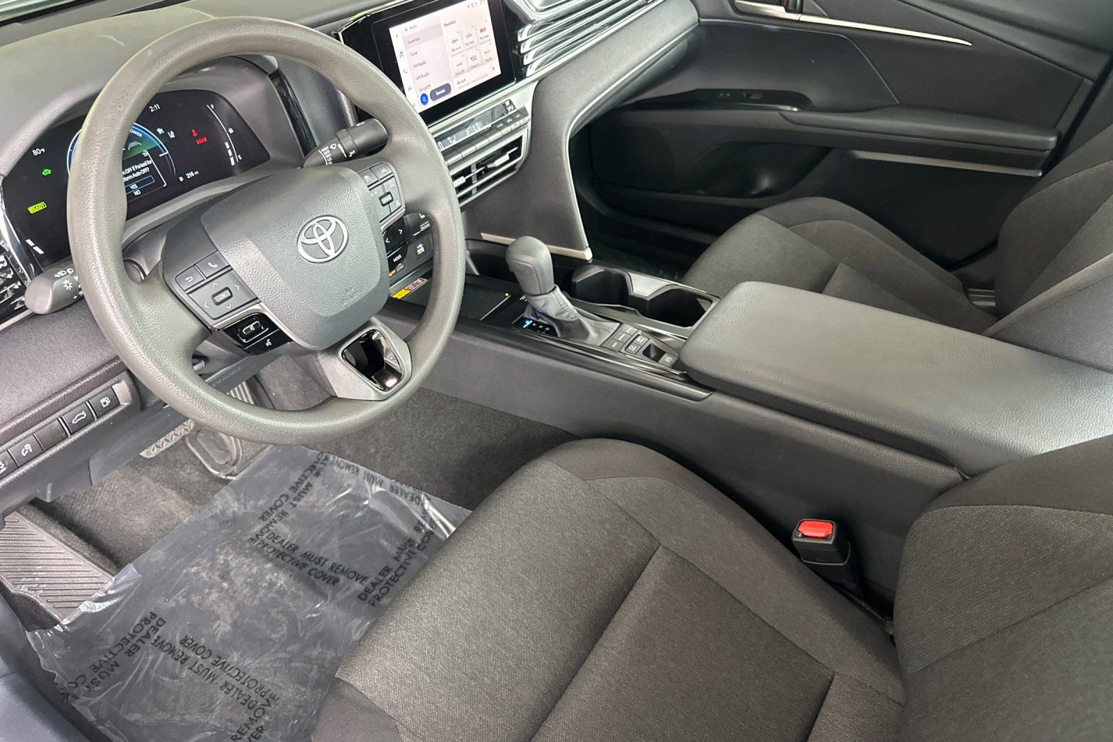 Used 2025 Toyota Camry LE image 11