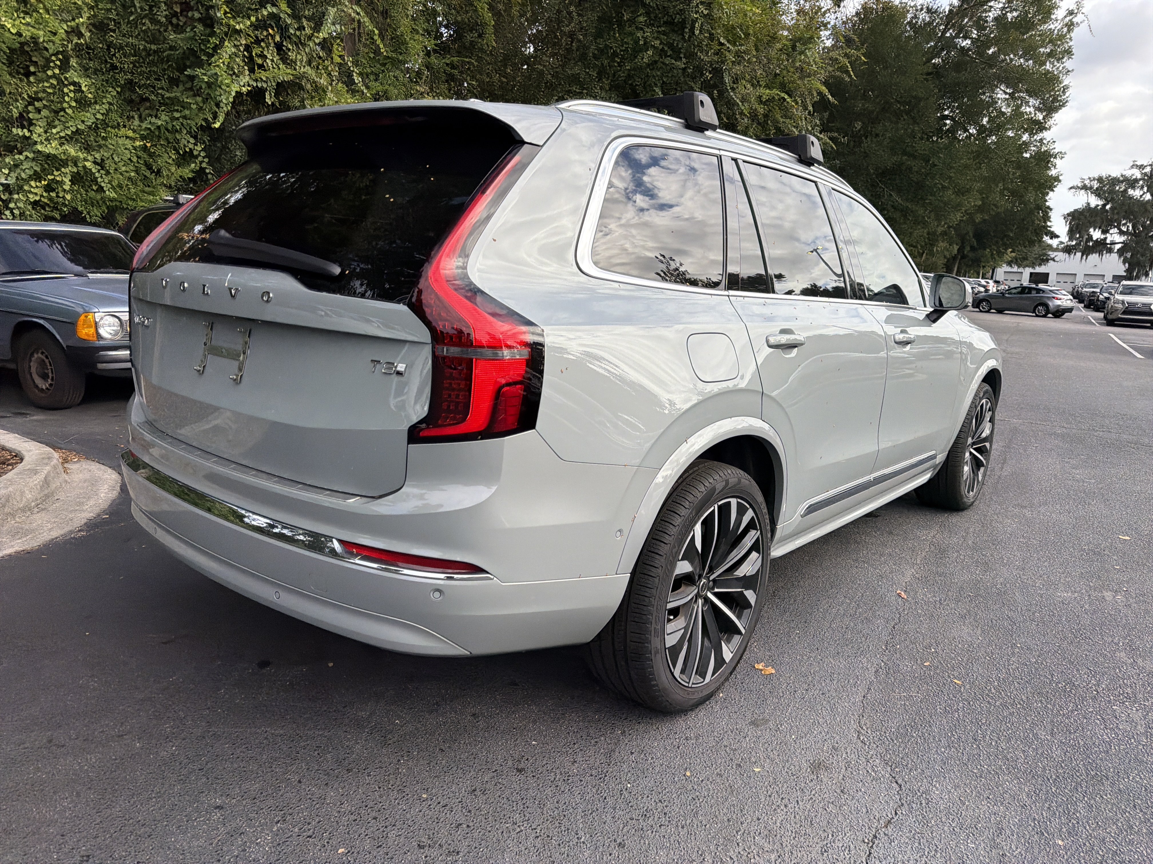 Used 2026 Volvo XC90 T8 Plus w/ Protection Package Premier AWD/4WD image 11
