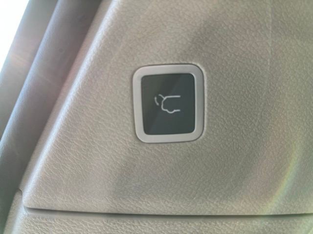 Used 2021 Chrysler Pacifica Limited image 48