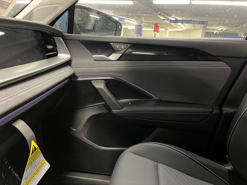 New 2026 Volkswagen Tiguan SE image 31