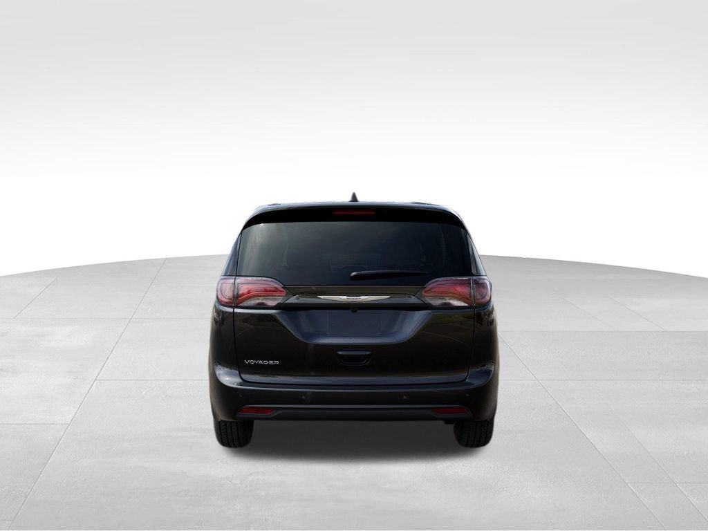 Used 2026 Chrysler Voyager LX FWD image 9