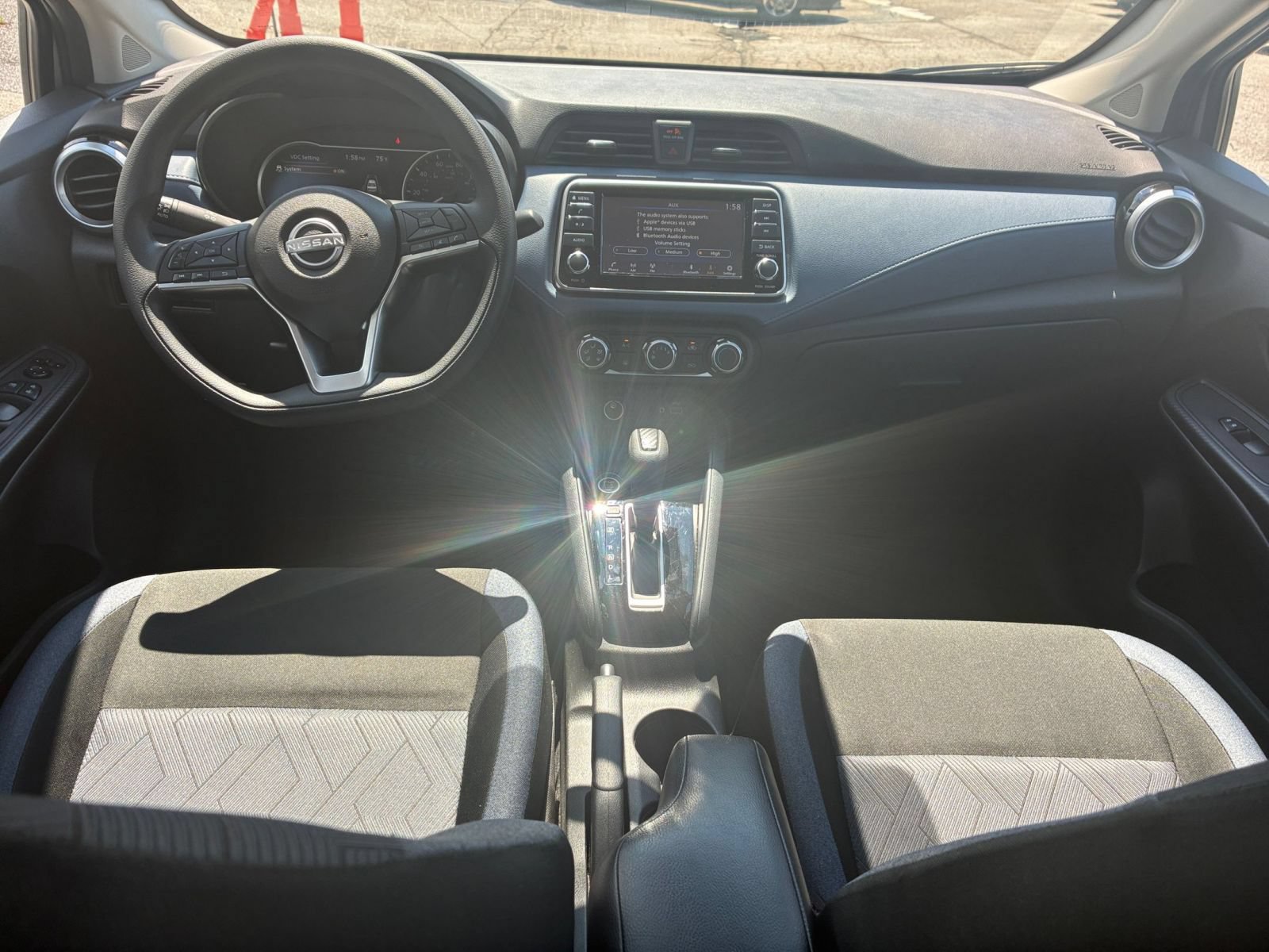 Used 2025 Nissan Versa SV FWD image 23
