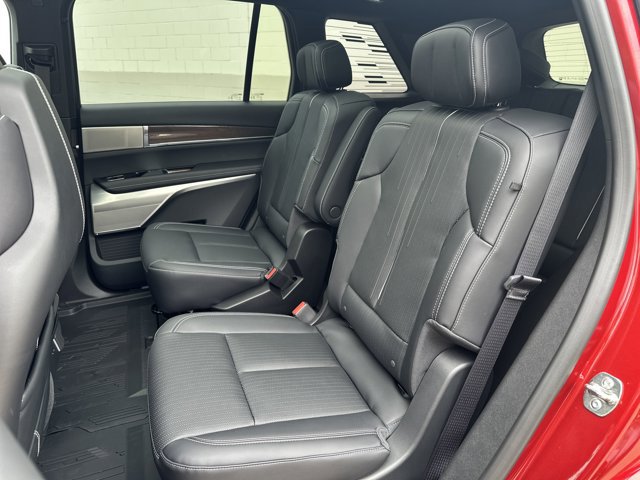New 2026 Cadillac Vistiq Sport w/ LPO, Floor Liner Package image 28