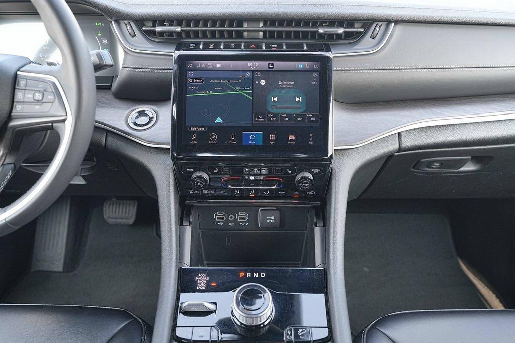 Used 2024 Jeep Grand Cherokee Limited 4xe AWD/4WD image 30