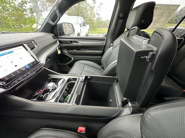 New 2026 Jeep Grand Wagoneer 4WD image 26