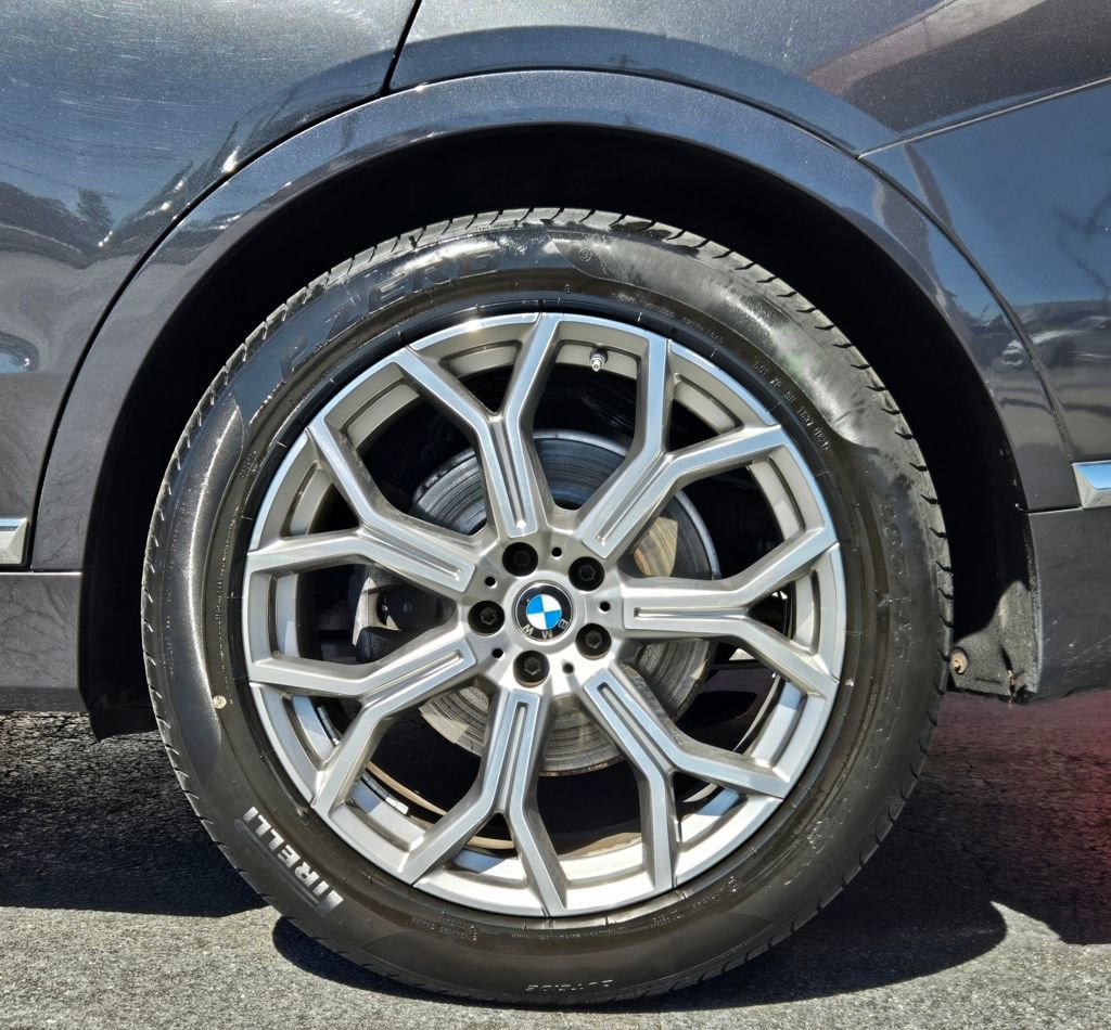 Used 2021 BMW X7 xDrive40i w/ Premium Package image 7