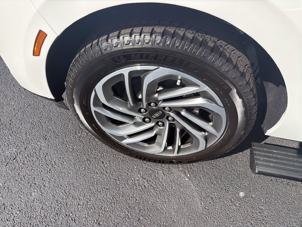 New 2027 Lincoln Navigator Reserve AWD/4WD image 10