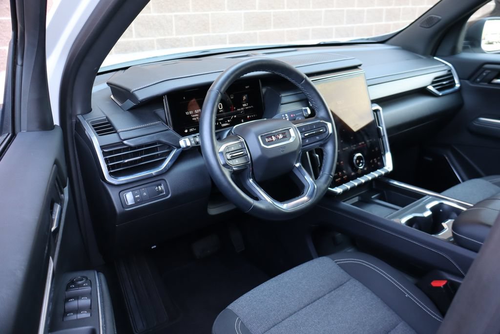 Used 2025 GMC Acadia Elevation FWD image 14