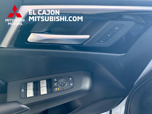 New 2025 Mitsubishi Outlander SEL Black Edition image 12