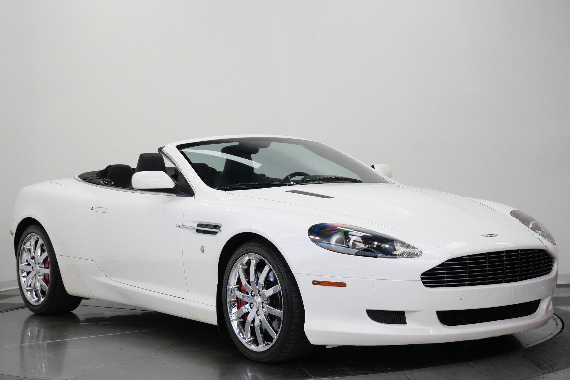 Used 2008 Aston Martin DB9 Volante RWD image 3