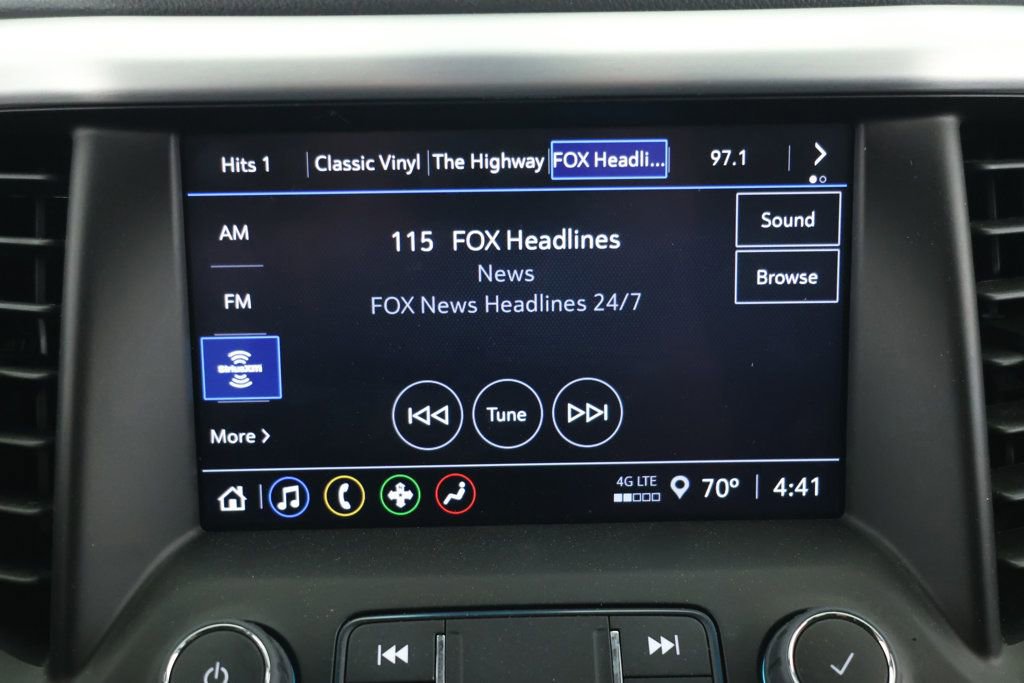 Used 2023 GMC Acadia SLE image 16