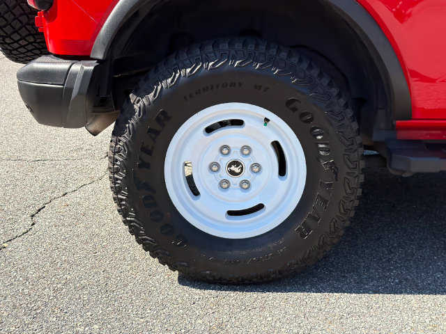 Certified 2023 Ford Bronco Heritage Edition AWD/4WD image 19