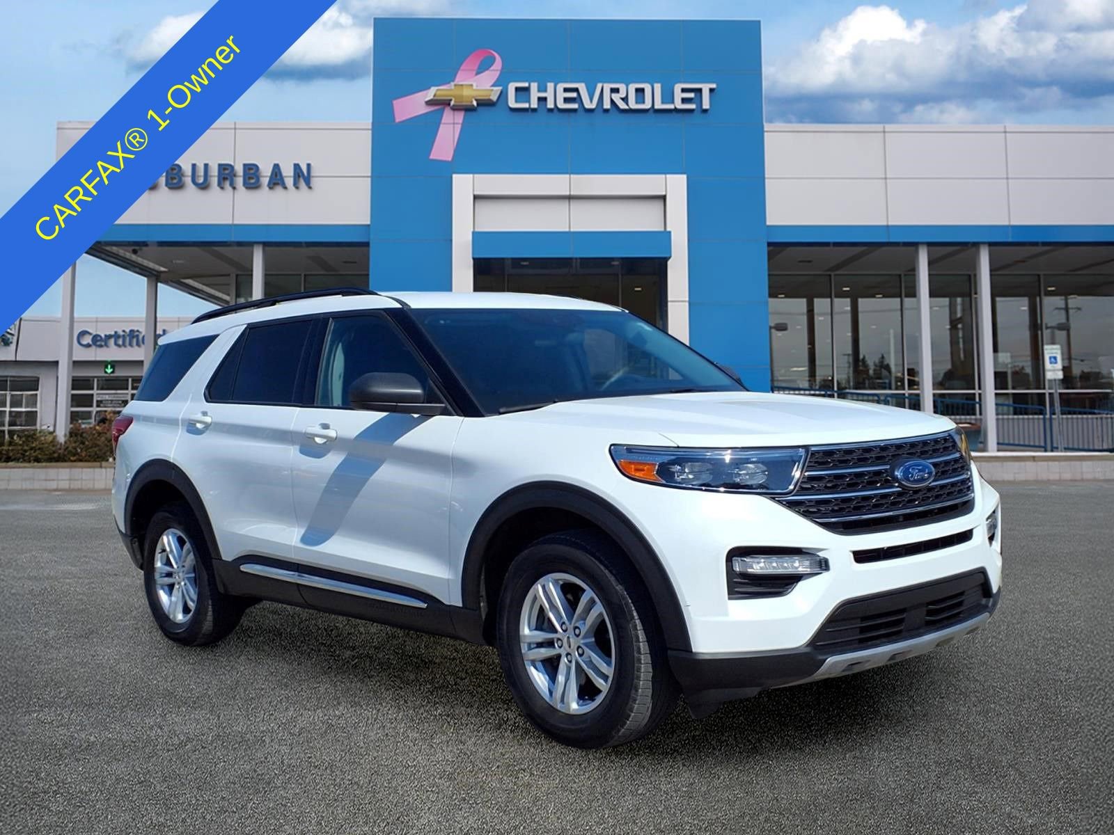 Used 2023 Ford Explorer XLT w/ Equipment Group 202A AWD/4WD image 3
