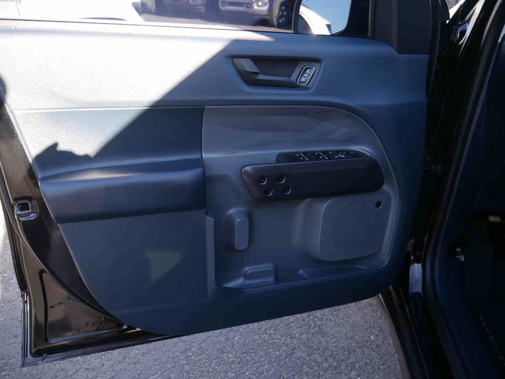 Used 2024 Ford Maverick Lariat w/ Black Appearance Package image 25