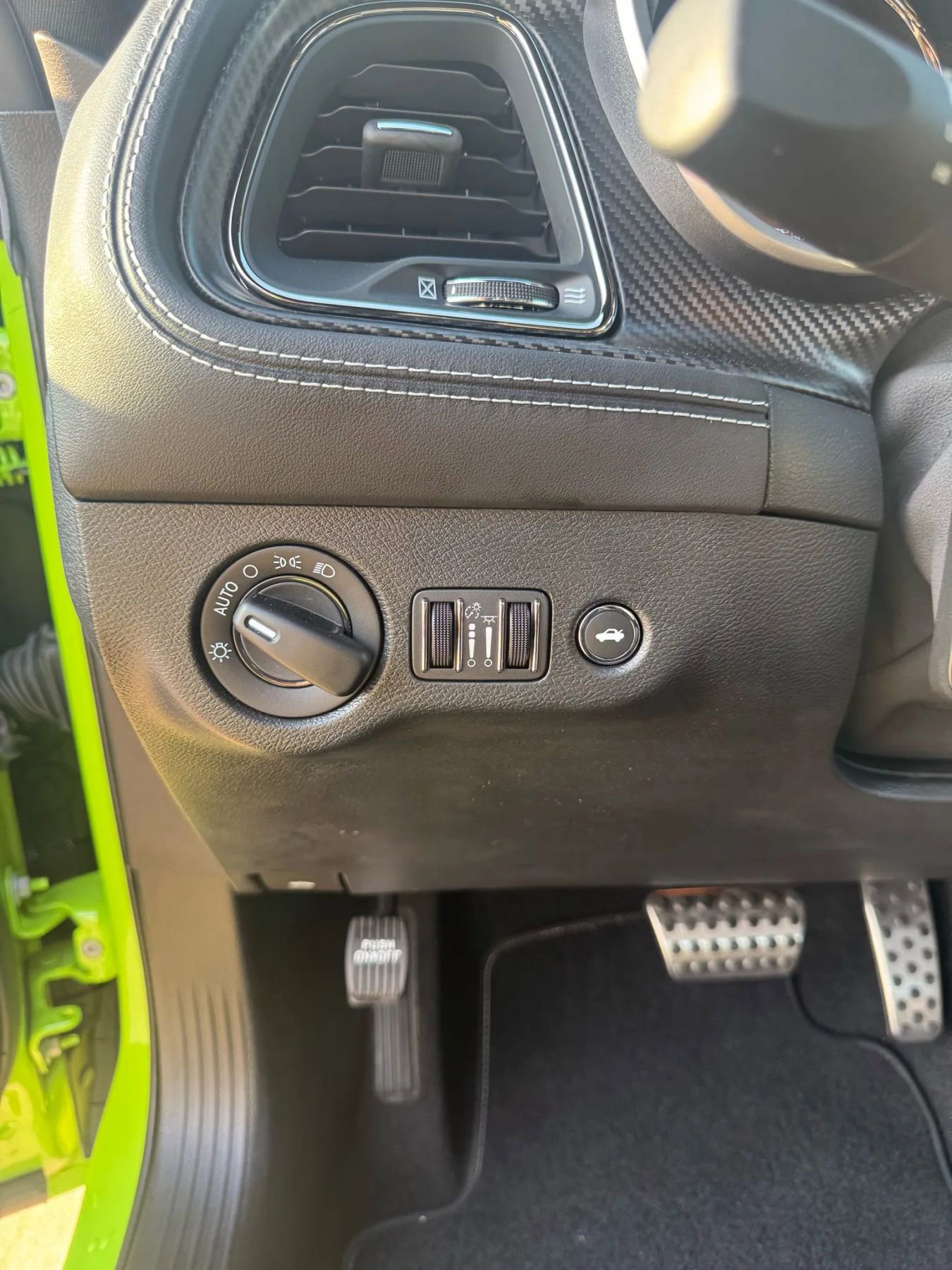 Used 2023 Dodge Challenger SRT Hellcat w/ Driver Convenience Group image 6