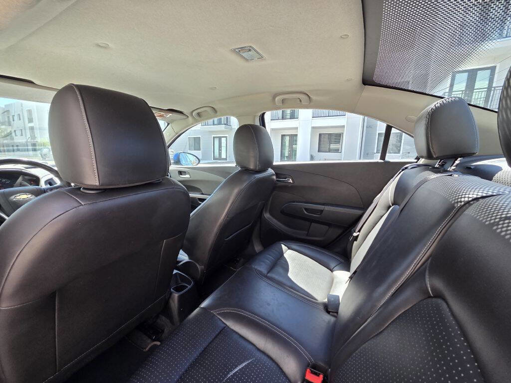 Used 2017 Chevrolet Sonic Premier image 35