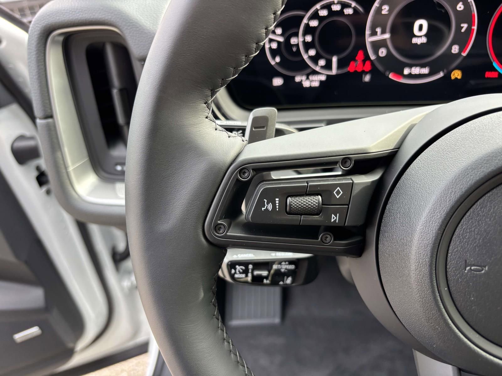 New 2026 Porsche Cayenne image 28