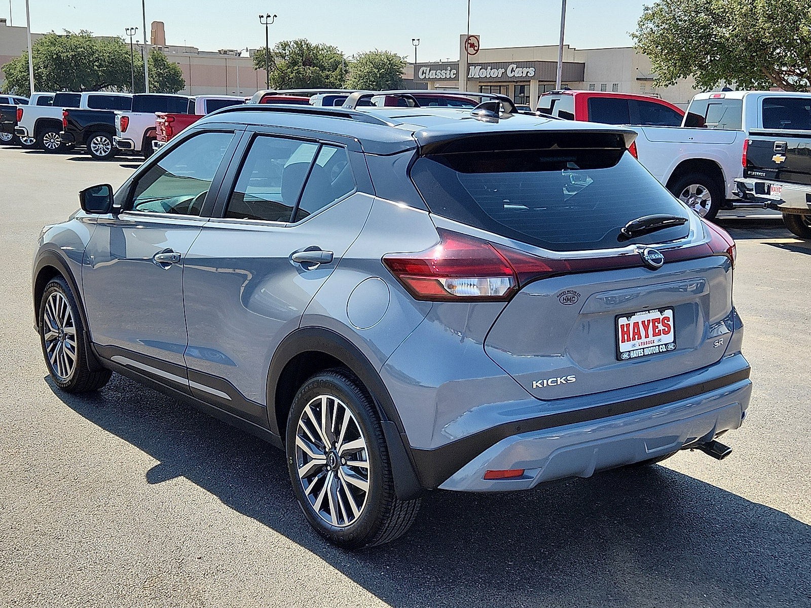 Used 2024 Nissan Kicks SR w/ SR Premium Package image 3