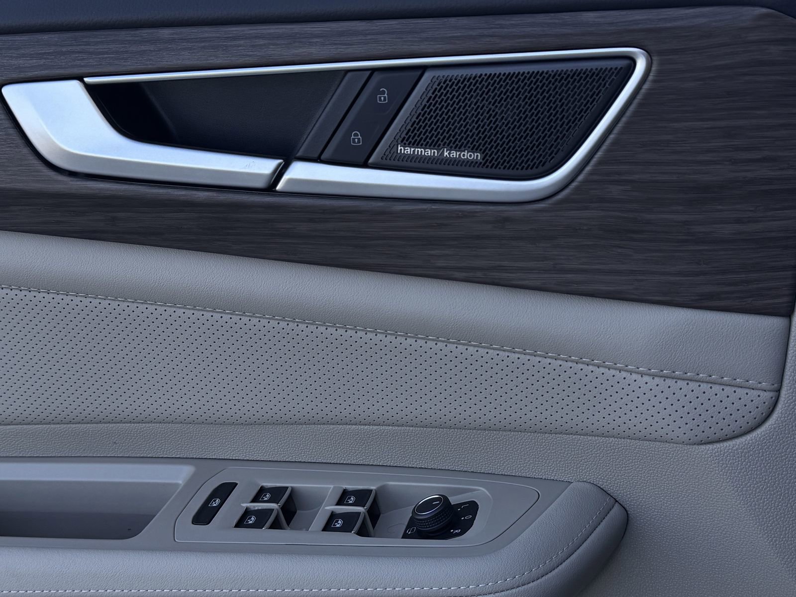 New 2026 Volkswagen Atlas SEL Premium R-Line image 21