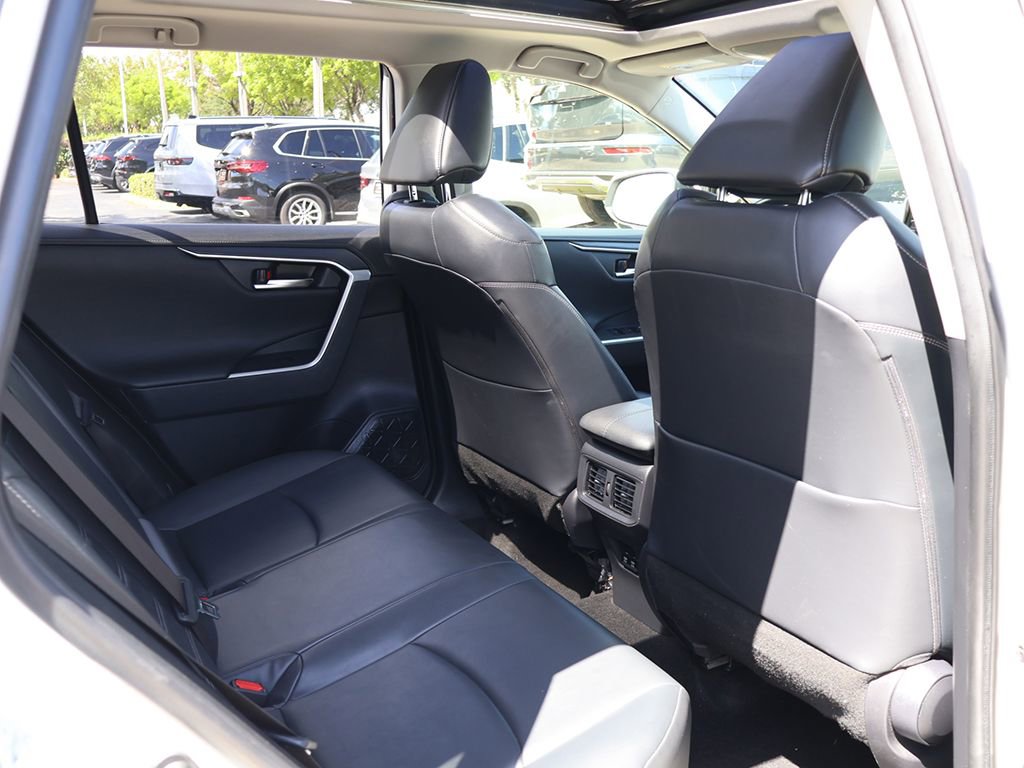Used 2019 Toyota RAV4 Limited w/ Advanced Technology Package AWD/4WD image 33