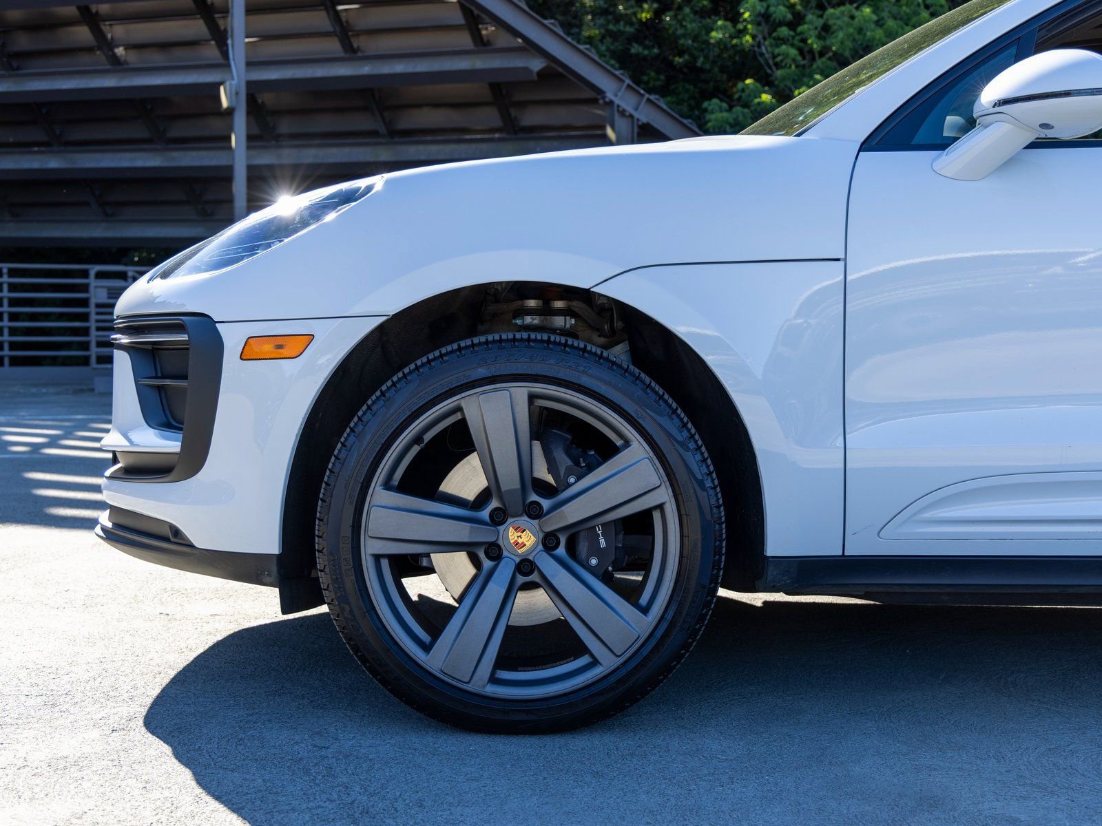 Certified 2025 Porsche Macan image 13