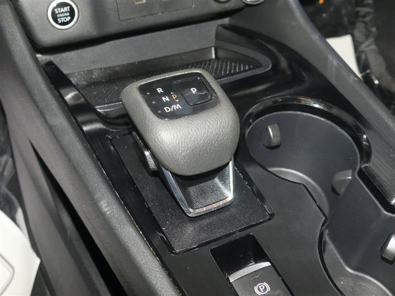 Used 2023 Nissan Rogue S FWD image 39
