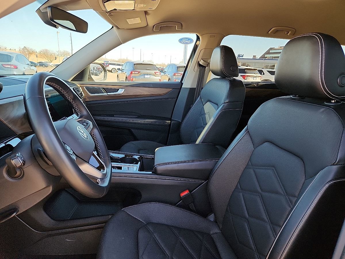 Used 2024 Volkswagen Atlas SE AWD/4WD image 7