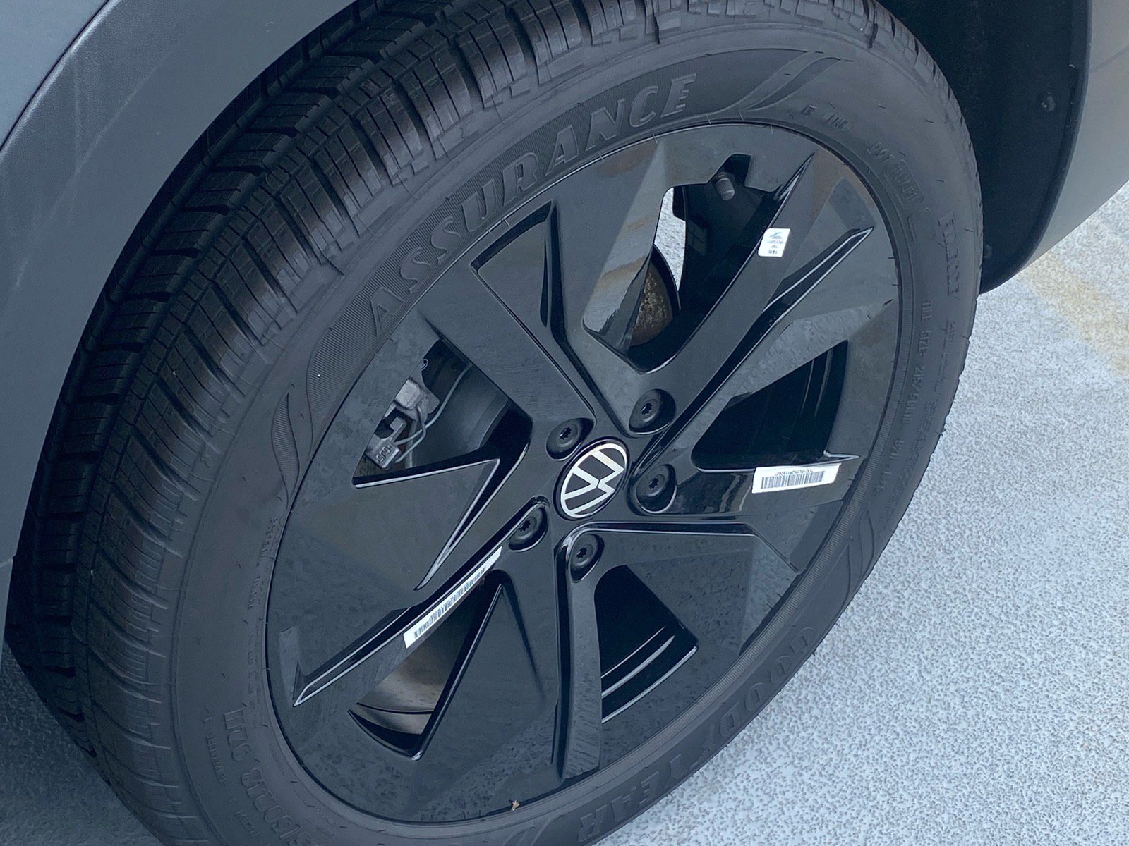 New 2026 Volkswagen Taos SE FWD image 11