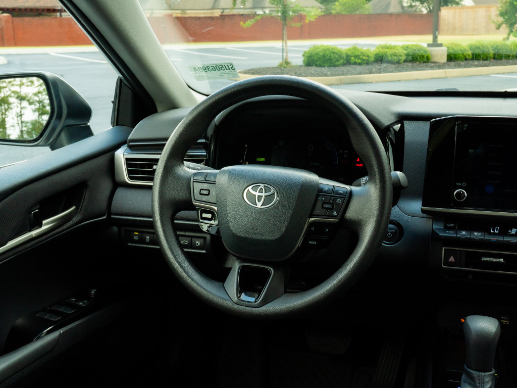 Used 2025 Toyota Camry LE w/ Convenience Package AWD/4WD image 20