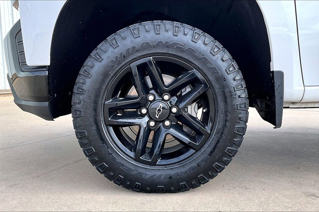 Used 2022 Chevrolet Silverado 1500 LT Trail Boss image 11