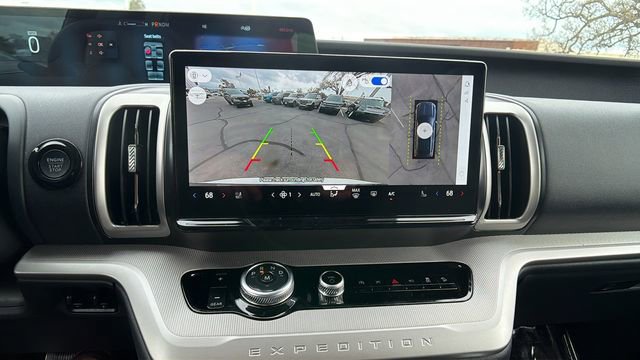 New 2025 Ford Expedition Active image 18